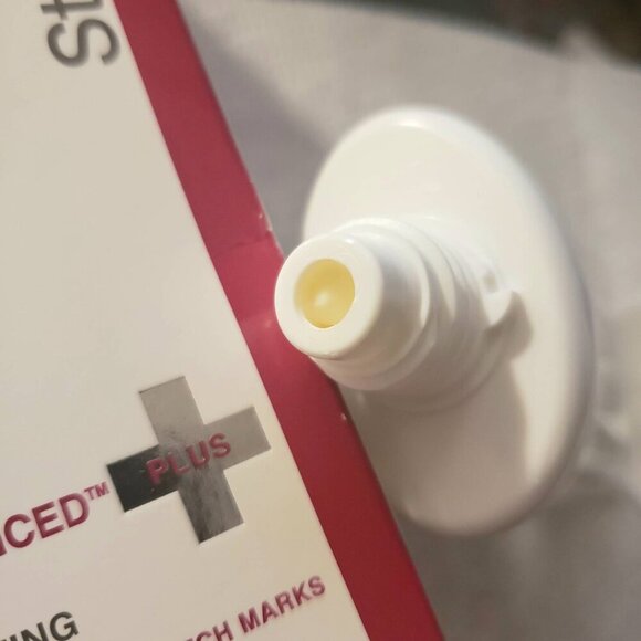 StriVectin SD Advanced 2 OZ. - Picture 2 of 3